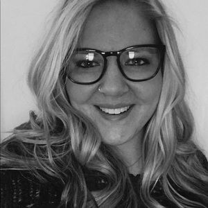 Meet your Posher, Holly